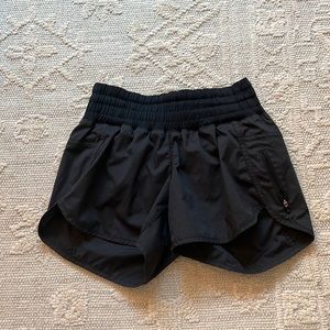 Lululemon Black Running Short - Size 4